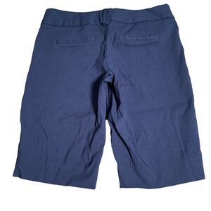 The Limited Exact Stretch Women's Size 2 Blue Striped Knee Length Dress Shorts